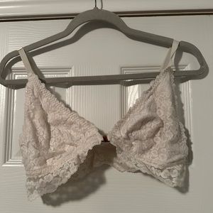 Aerie white front closer bralette large